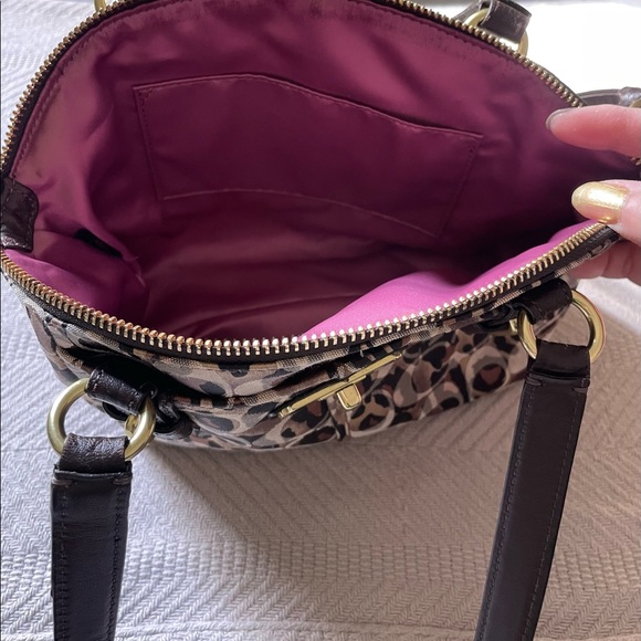 I ♥️this coach bag - Picture 12 of 16